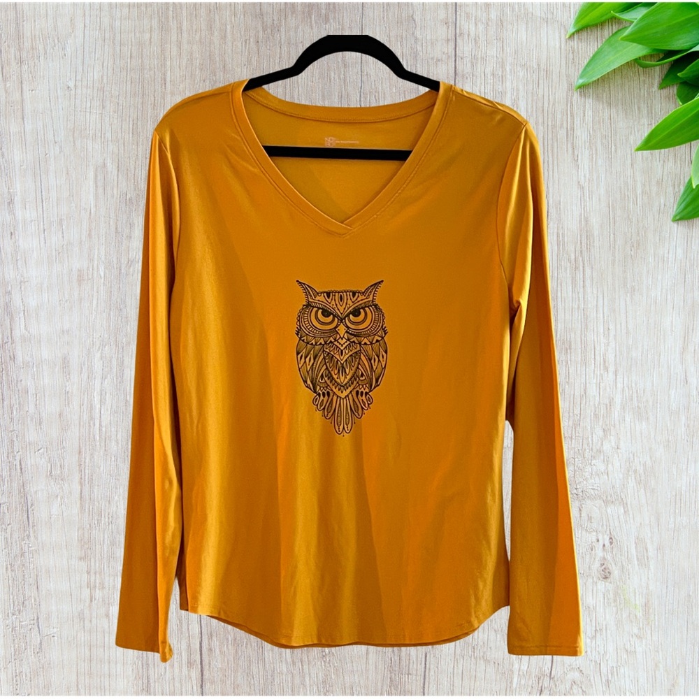 Women's Mustard Owl Print V-Neck Top NWOT XL
